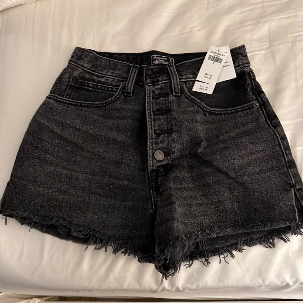 BRAND NEW W TAGS - Abercrombie High Waisted Denim Shorts